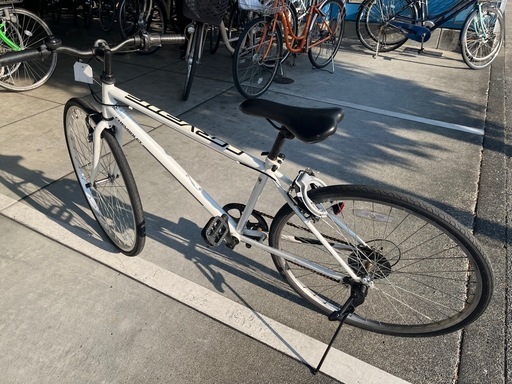 【完売御礼】【大人用】整備済中古クロスバイク風シティ車 コルベット700c 白色 <自転車のオオムラ 静岡店>