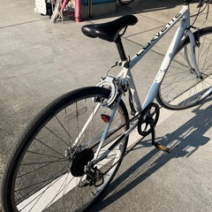 【完売御礼】【大人用】整備済中古クロスバイク風シティ車 コルベット700c 白色 <自転車のオオムラ 静岡店>の画像