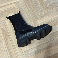 【本日お渡し可能】GANNI 23.0 レザー　ブラック チェルシー サイドゴア ブーツ 厚底の画像