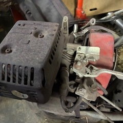 廃盤　HONDA除雪機　HS55 フレームエンジン付き部品取り用お譲りします！の画像