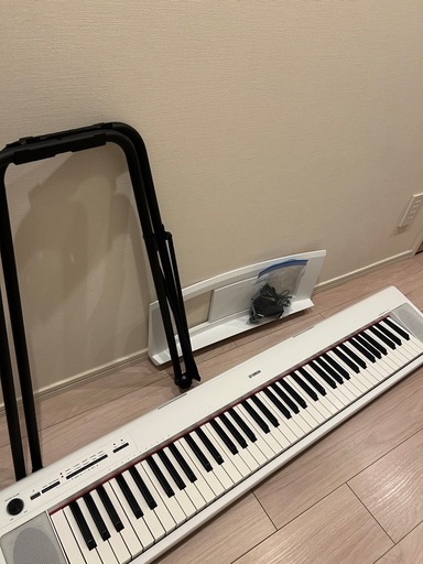  YAMAHA Electronic Keyboard piaggero NP - 32, whites