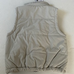 【新品未使用】ダウンベストの画像
