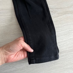【ユニクロ】スキニーパンツ　ブラック　Mの画像