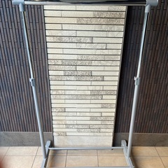 伸縮式ハンガーラック キャスター付きの画像