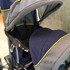 双子ベビーカーの画像