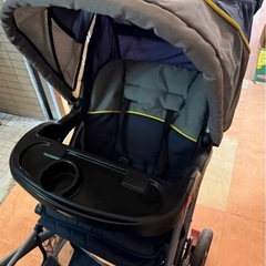 双子ベビーカーの画像