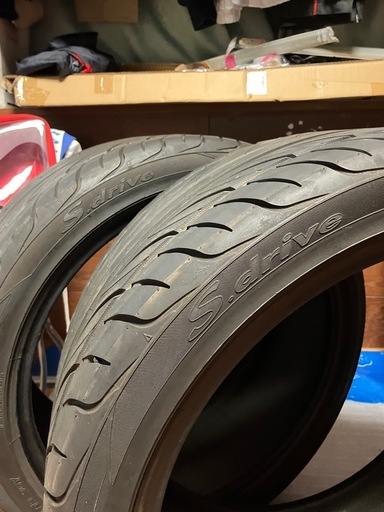 YOKOHAMAタイヤ　19インチ
