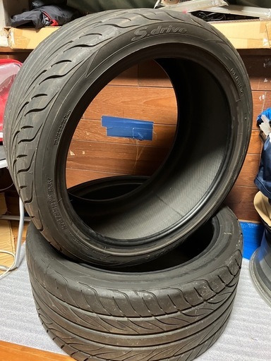 YOKOHAMAタイヤ　19インチ