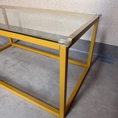 カフェ　テーブルの画像