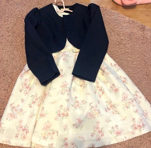 女の子　卒園式入学式