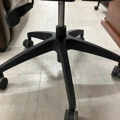 オフィスチェア　VILAGE ホワイト×ネイビー【トレファク堺福田店】の画像