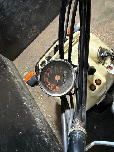 ★支払総額6.5万円★激安バイク続々入荷中！ とにかく安い！ ホンダ ズーマー クリーム AF58 おしゃれズーマー！ 4スト！ カスタムベースに♪