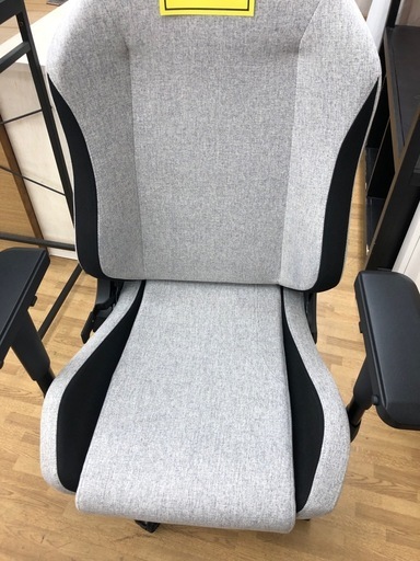 【ドリーム川西店御来店限定】☆ジモティー見たよ♪割引☆  ゲーミングチェア  クリーニング済み 【2125560000047234】