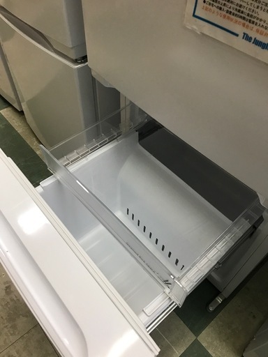 ジャングルジャングル貝塚店　冷蔵庫　ヤマダ　白　ホワイト　2ドア　右開き　ガラス棚　庫内LED灯　ファン式　耐熱トップテーブル　中古　
