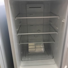 ジャングルジャングル貝塚店　冷蔵庫　ヤマダ　白　ホワイト　2ドア　右開き　ガラス棚　庫内LED灯　ファン式　耐熱トップテーブル　中古　貝塚市　二色浜の画像