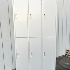 美品■6人用ロッカー 鍵付 AKL-W6■オフィスロッカー 更衣用ロッカー スチールロッカー■オフィス家具 (約)幅900 奥行515 高さ1790 mmの画像