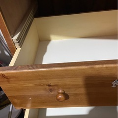 上段本棚、下は洋服の引き出しとしての画像