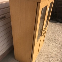 キッチンボード　食器棚　収納棚の画像
