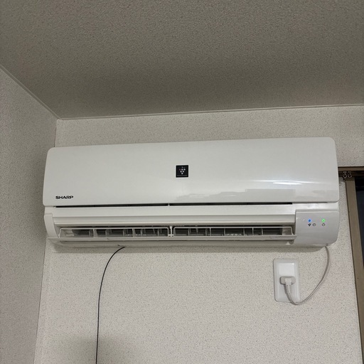 エアコン3台　シャープなど。元気に稼動します。