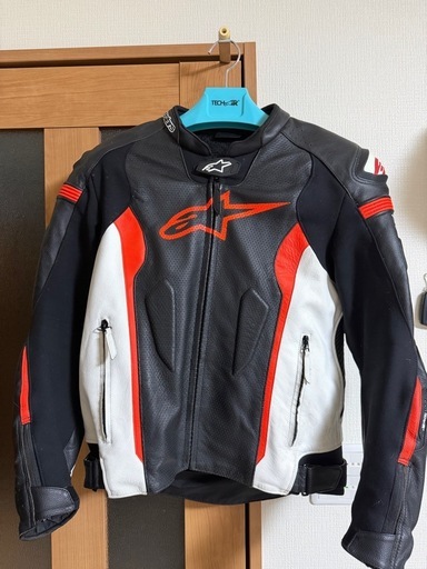 アルパインスターズ　レーシングスーツ