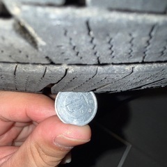 アルミホイール付きスタッドレスタイヤの画像