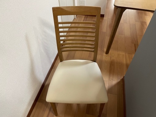 ダイニングテーブル4脚セット