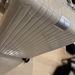 スーツケース　グリフィンランド　Mサイズ
の画像