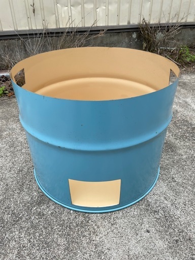 ダン・ハンフリー ドラム缶 焼却炉 半切り 蓋セット ドラム缶 焼却炉 半切り (松岡知也) 伊野の家庭用品《その他》の中古