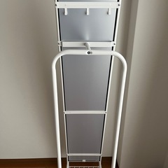 【お譲り先決まりました】スタンドミラー　ハンガーラック付き　全身鏡　ホワイト の画像