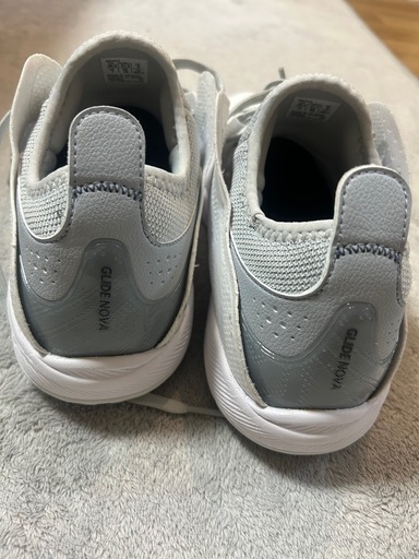 抽選販売品　asics GLIDE NOVA FF3 26cm