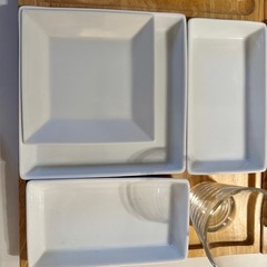 食器セット2人分の画像