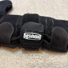 スノーボード リストガード Sサイズ 両手セット プレート取り外し可能　大阪駅手渡しも可能の画像