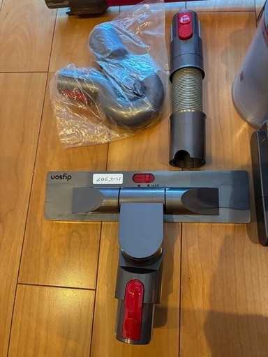 中古品 ダイソン V8