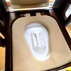 《安寿》家具調スマートトイレ NEO はねあげ(ソフト便座)の画像