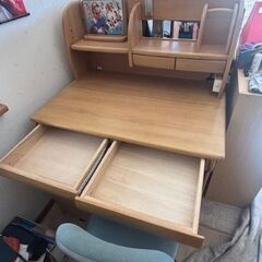 学習机セット（机、椅子、サイドボード）の画像