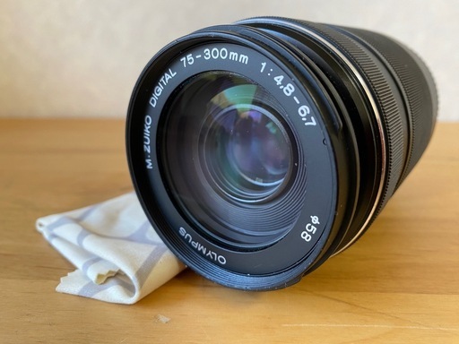 35mm換算600mm望遠ズーム M.ZUIKO DIGITAL ED 75-300mm f4.8-6.7