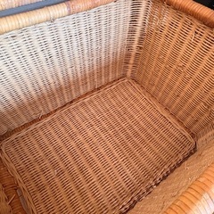 ラタン収納ベンチの画像