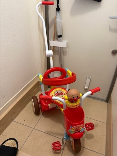 【美品】アンパンマンの三輪車
