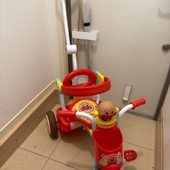 【美品】アンパンマンの三輪車
の画像