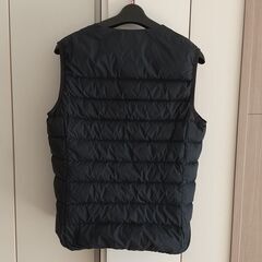 【1/14お引取予定】[美品]　ポケッタブル　ダウンベスト　メンズSの画像