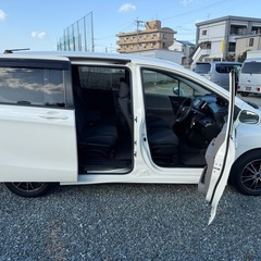 車検2年付‼️タイヤ4本新品交換‼️機関良好・内外装綺麗✨11万キロ　フリードGエアロLパッケージ‼️の画像