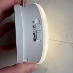 アイリスオーヤマ LEDセンサーライト 乾電池式 人感センサー付 マルチタイプ BSL40ML-WV2の画像