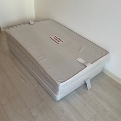 マットレス　シングル　折りたたみ可能　シーツ込みの画像