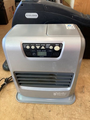 トヨトミ石油ファンヒーターLC-32812畳まで用リサイクルショップ