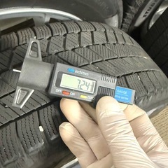 185/60/r15 プリウス．シエンタスタッドレスタイヤの画像