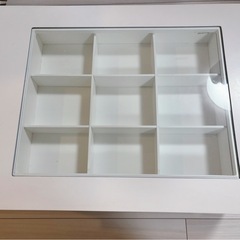 ガラスローテーブル　ホワイトの画像