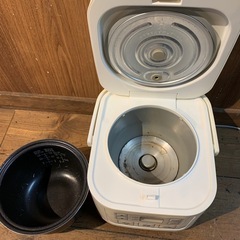 ニトリ　マイコン炊飯ジャー　SN-A5 0.54L 3合炊きの画像