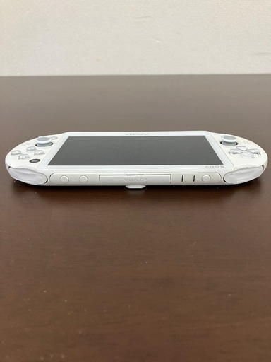 【トレファクマーケット久喜店】SONY　PSVITA　PCH-2000[PSVITA]