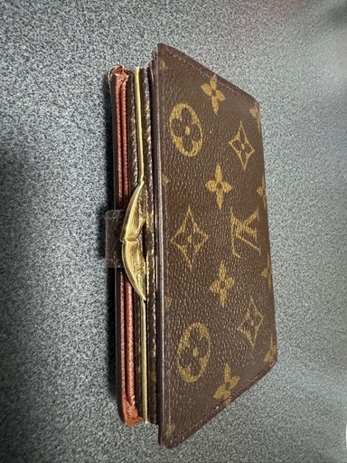 ルイヴィトン 2つ折り財布