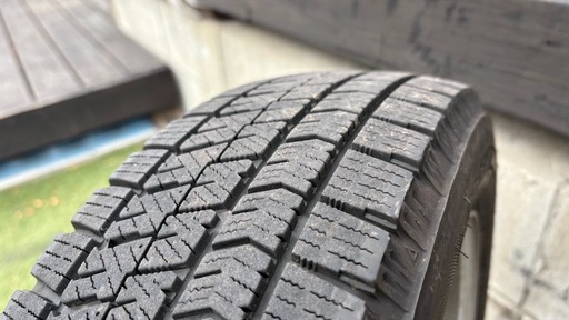 バリ山 ブリザック VRX2 スタッドレス 155/65r14 2022年製　アルミホイール